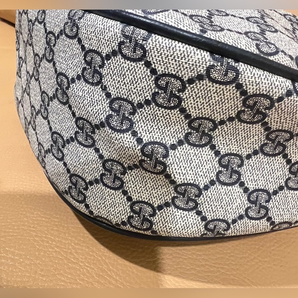 Gucci
Ophidia Hobo handbag - Picture 4 of 11